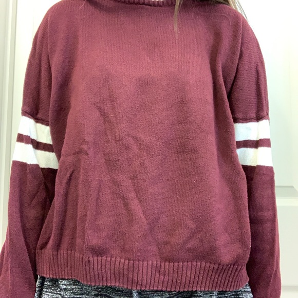 Brandy Melville Burgundy Sweater - Picture 1 of 2